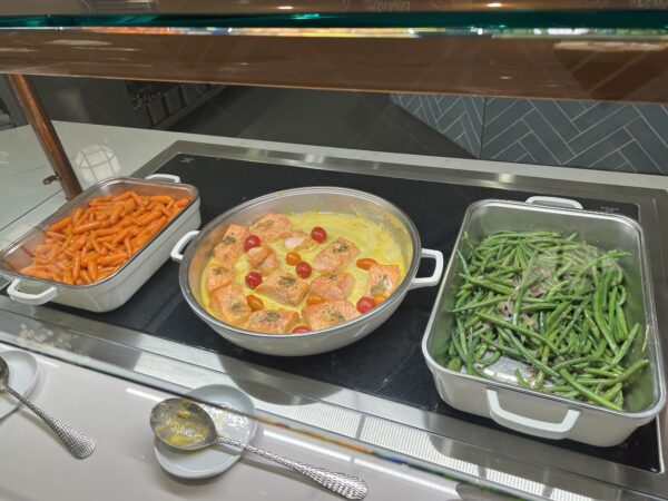 Flavorful salmon together with carrots and green beans.