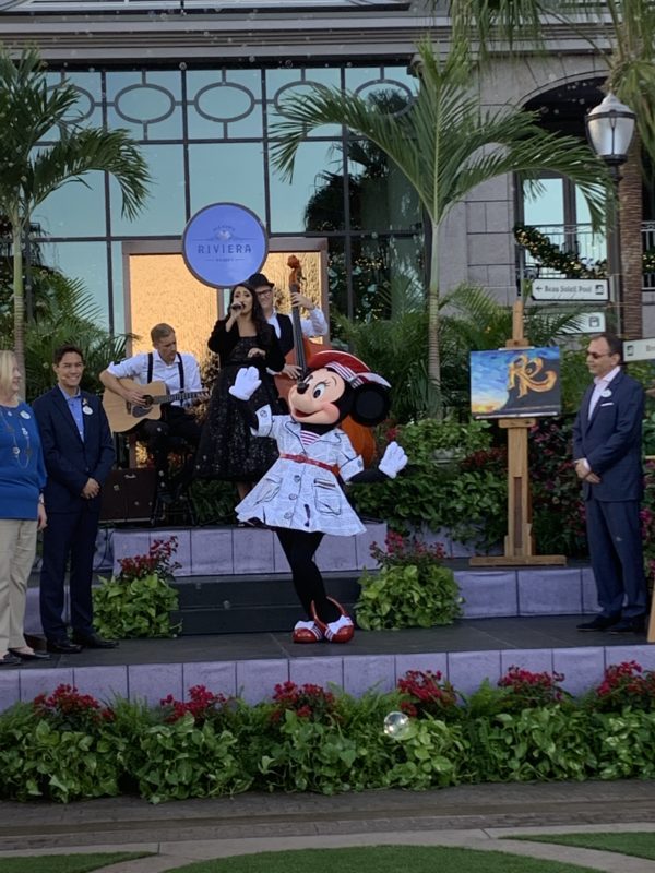 Minnie Mouse recited a poem that she “wrote” for the dedication ceremony!