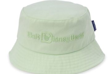 Mint Color Spirit Jersey. Photo credits (C) Disney Enterprises, Inc. All Rights Reserved