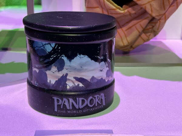 New Pandora Navi River Journey scented candle.