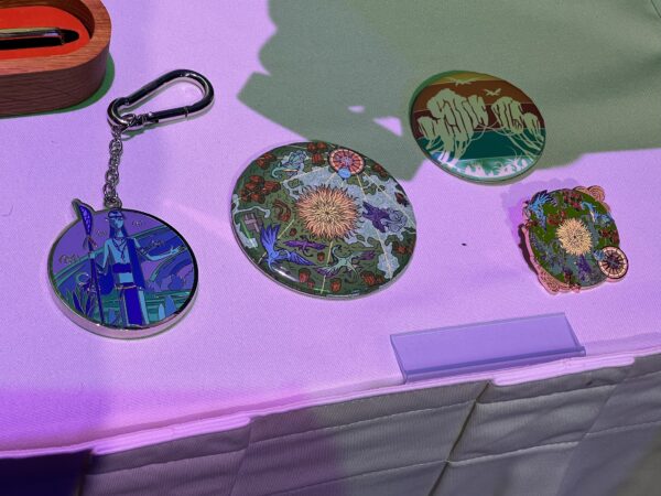 Pandora Navi keychain and magnets.