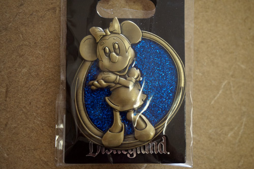 Minnie Mouse Disney Trading Pin.