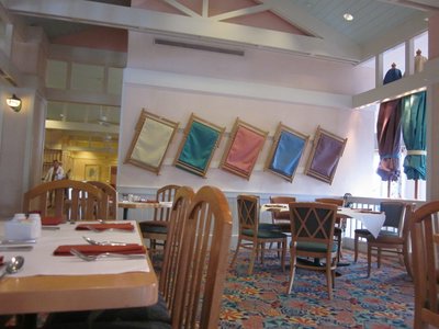 The laid back feeling at the Cape May Cafe is perfect for meeting Goofy and his friends.
