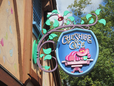 Disney now offers new cupcakes at the easily overlooked Cheshire Cafe.