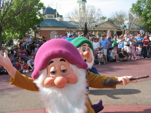 Disney raises prices on parking, annual passes, and solid MagicBands.