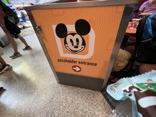 Passholder Entrance to the Lounge. 