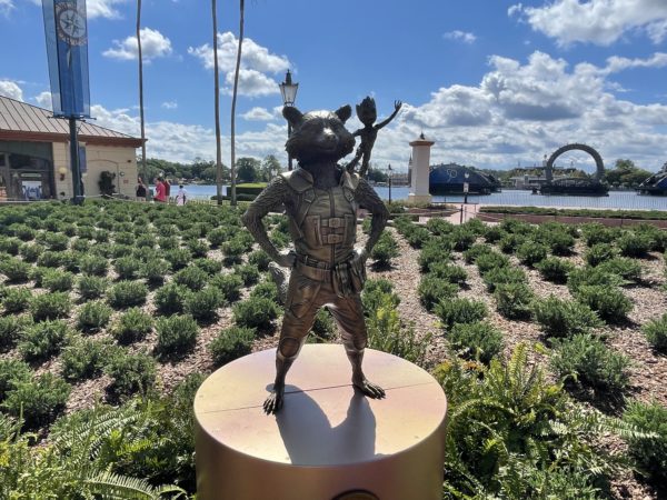 Rocket Raccoon (41) and Baby Groot (42).