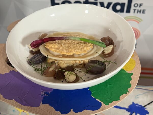 Deconstructed dishes are all the rage, and this deconstructed French onion soup features plenty of amazing ingredients and, of course, onions!