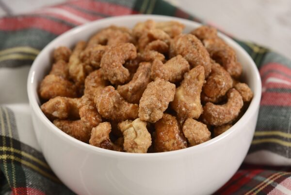 Cinnamon-glazed Cashews (Plant-based)