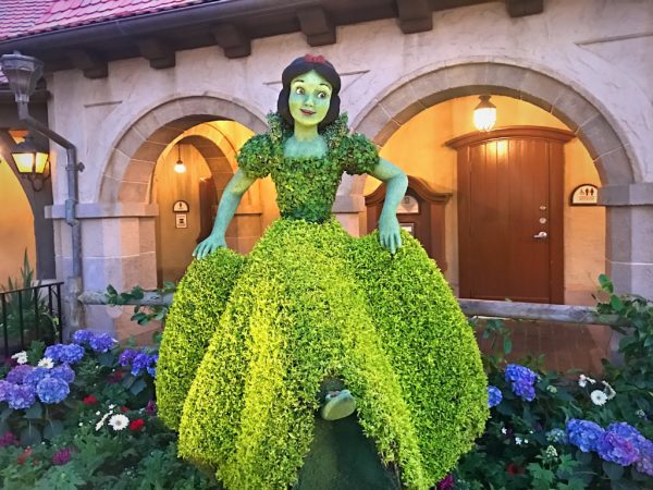 Snow White looks radiant.