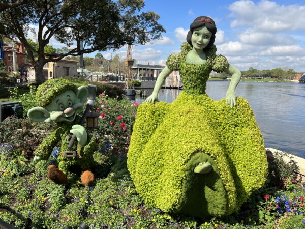 Snow White topiaries.