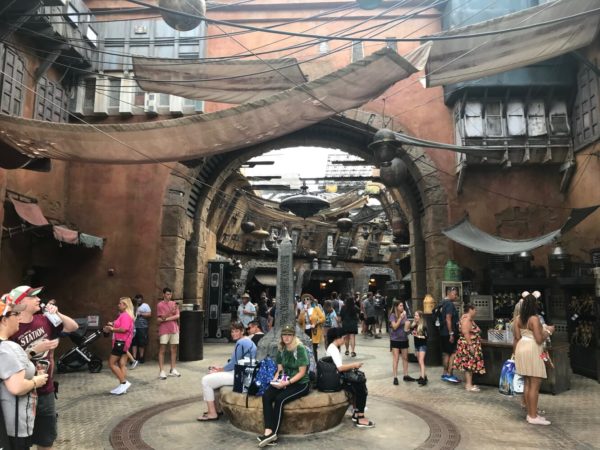 A great look at Galaxy's Edge.