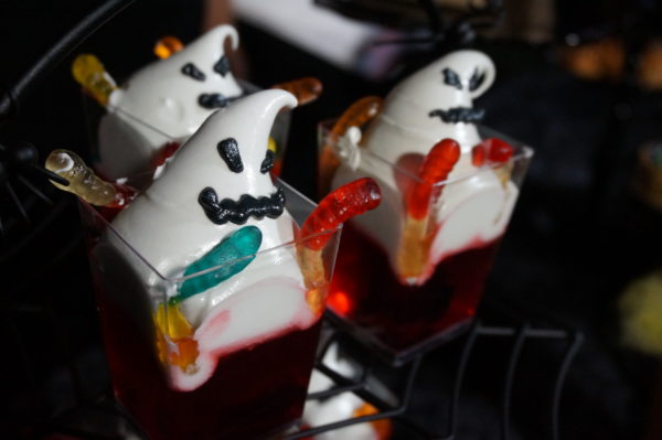 Oogie Boogie makes an appearance in this gelee meringue dessert, which is also gluten-friendly, topped with gummy worms. Oogie Boogie even glows in the dark!