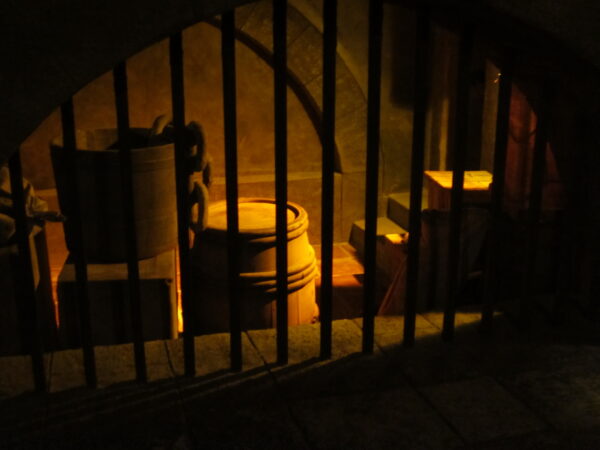 Barrels in the waiting queue in the Pirates of the Caribbean