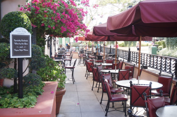 The Hollywood Brown Derby is beautiful inside and outside. These outdoor tables are part of the lounge.