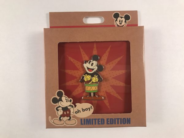 Here's a vintage-looking drumming Mickey!