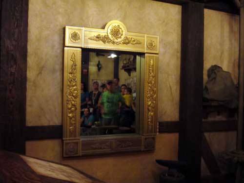 This mirror in the pre-show area is one of the most amazing Disney park's special effects ever.