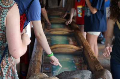 Drag the jewels to the right spot.