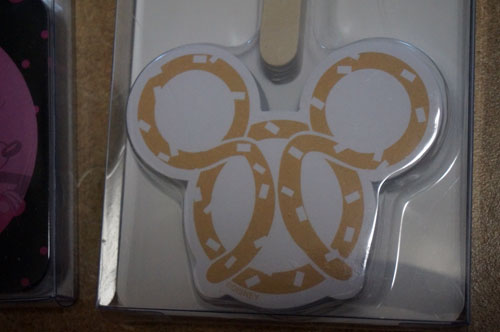 Take your notes on a Mickey pretzel.