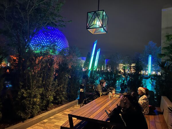 A few areas around EPCOT have out of the way seating with unique light fixtures. 